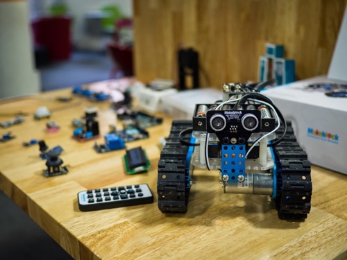 OLYMPUS DIGITAL CAMERA microbit